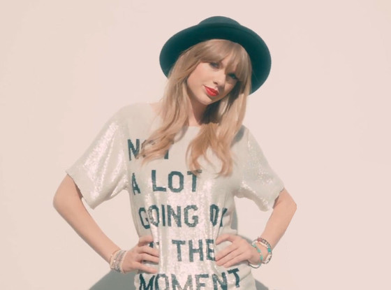 Taylor Swift, 22 Video, Ashish Sequin Tee Taylor Swift, 22 Video, Ashish Sequin Tee